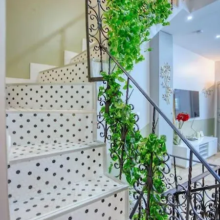 Апартаменты Le Nid Parisien Triplex Cosy Et Chaleureux