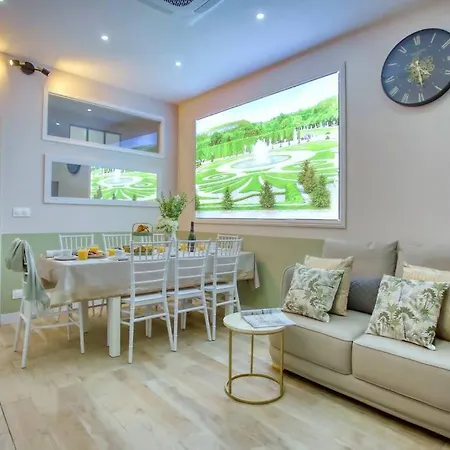 Le Nid Parisien Triplex Cosy Et Chaleureux Париж