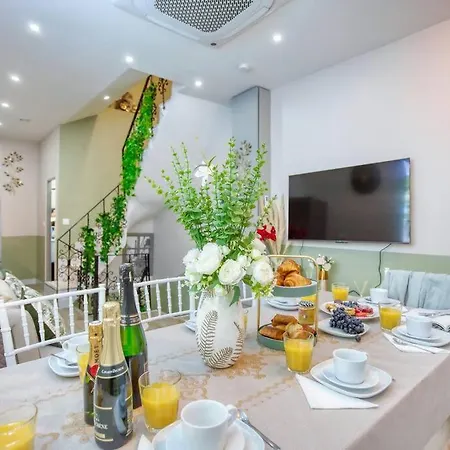 Le Nid Parisien Triplex Cosy Et Chaleureux Париж