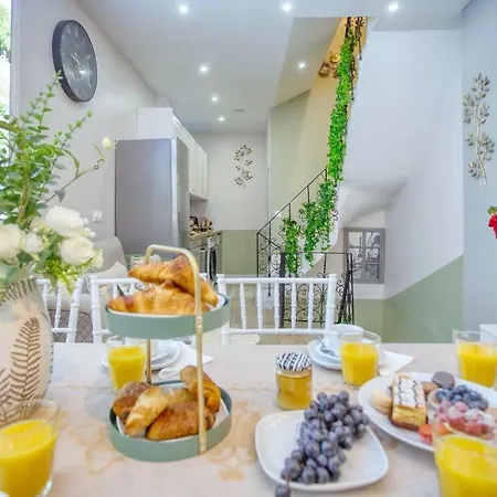 Le Nid Parisien Triplex Cosy Et Chaleureux Апартаменты *