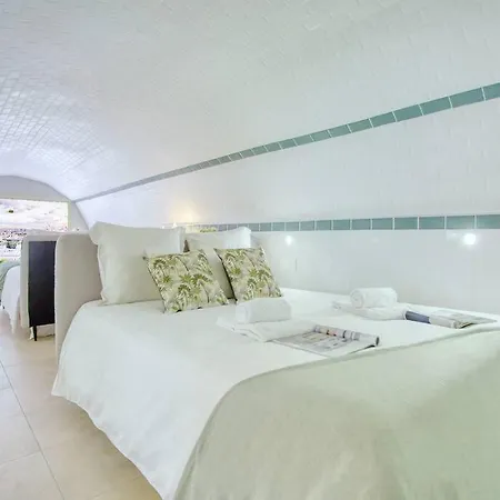 Le Nid Parisien Triplex Cosy Et Chaleureux Париж