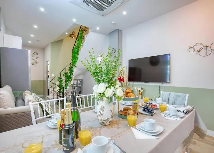 Le Nid Parisien Triplex Cosy Et Chaleureux Paříž