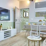 Apartment Le Nid Parisien Triplex Cosy Et Chaleureux Paris